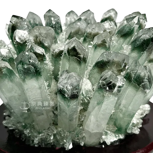 【京典臻品】 綠幽靈水晶簇 綠幽靈晶簇 ( 綠水晶簇 ) 2.2KG